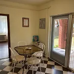 Demona Apartment *