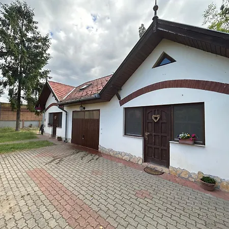 Demona Apartment