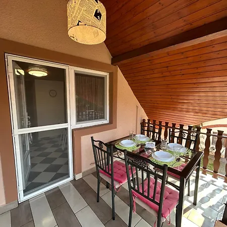 Demona Apartament *