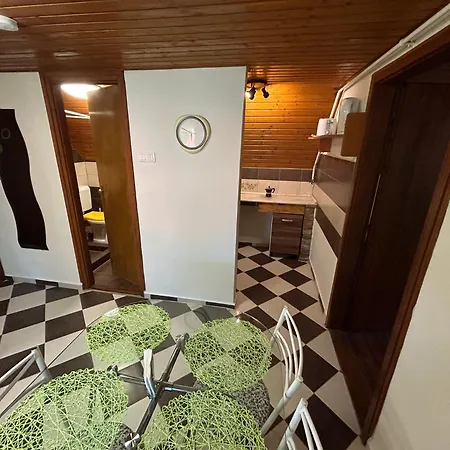Apartament Demona *